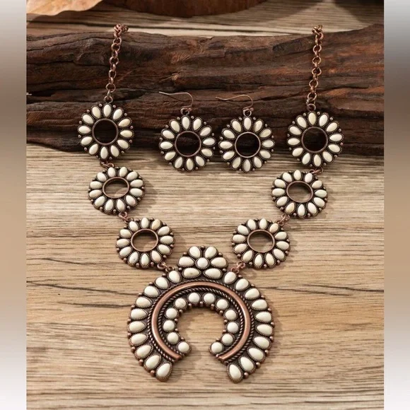 New Southwestern Squash Blossom Naja Faux White Turquoise Howlite Necklace Set - Picture 4 of 5